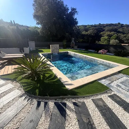 4 Ch, Piscine Calme Cadre Exceptionnel Le Pouget